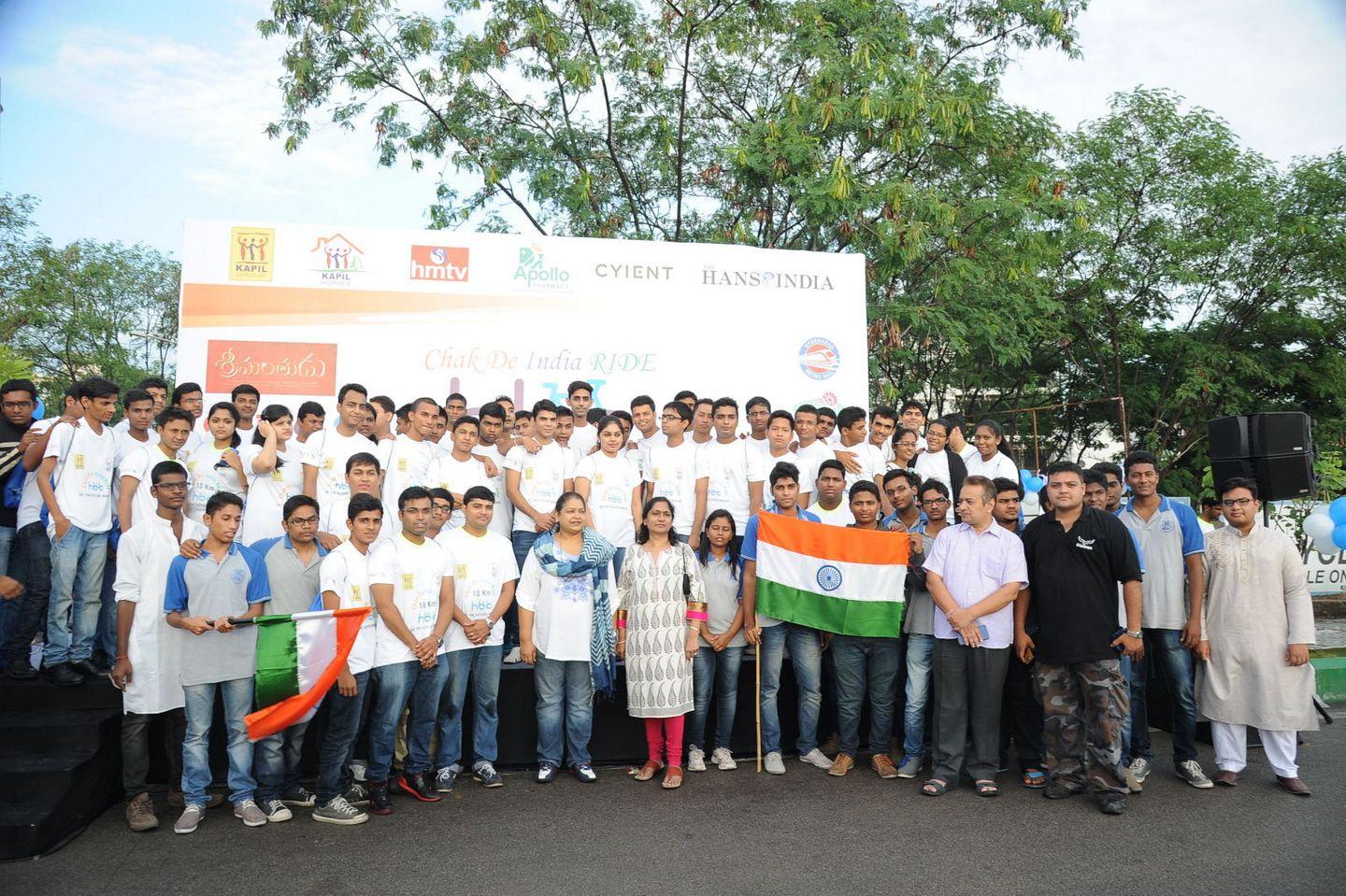 Mahesh Babu at HBC Chak De India Ride