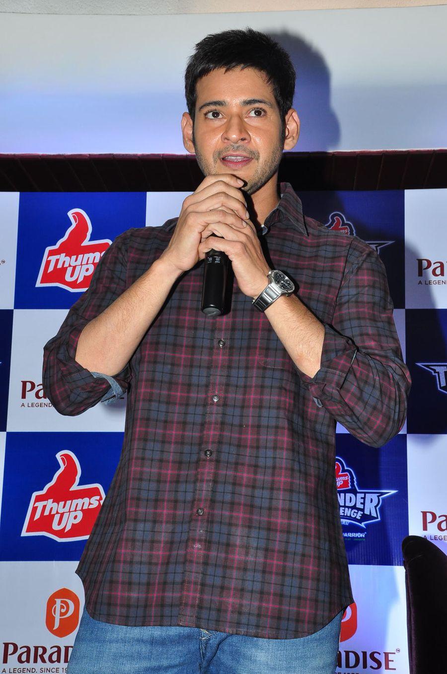 Mahesh Babu Thums Up Thunder Challenge Winners Photos