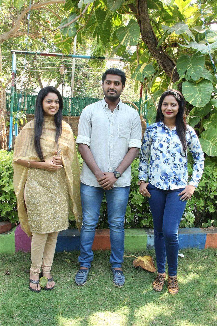 Marainthirunthu Paarkkum Marmamenna Movie Shooting Spot Photos