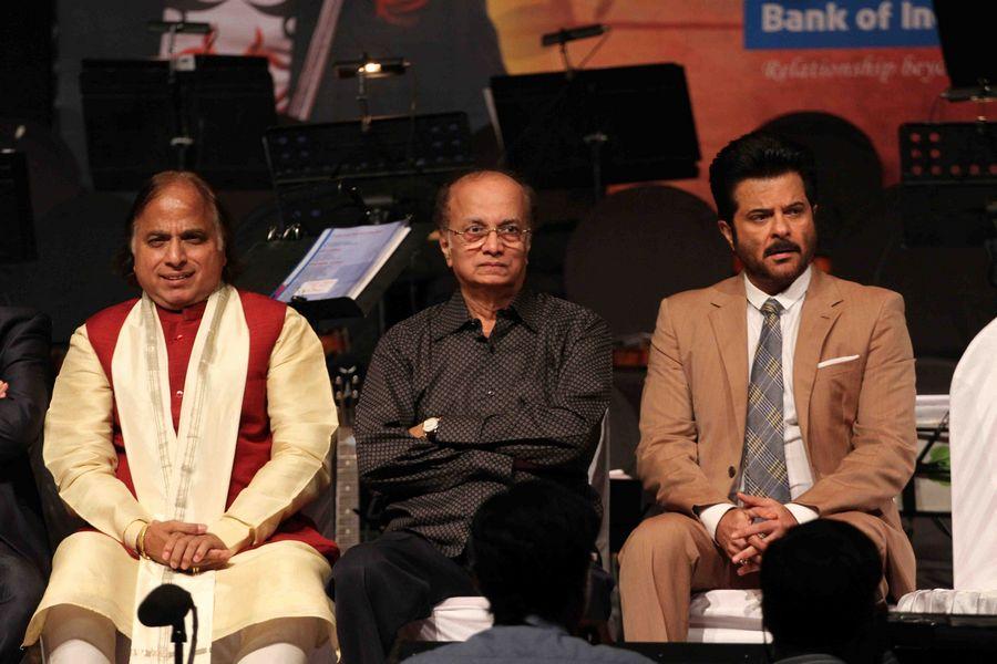 Master Dinanath Mangeshkar Awards 2015