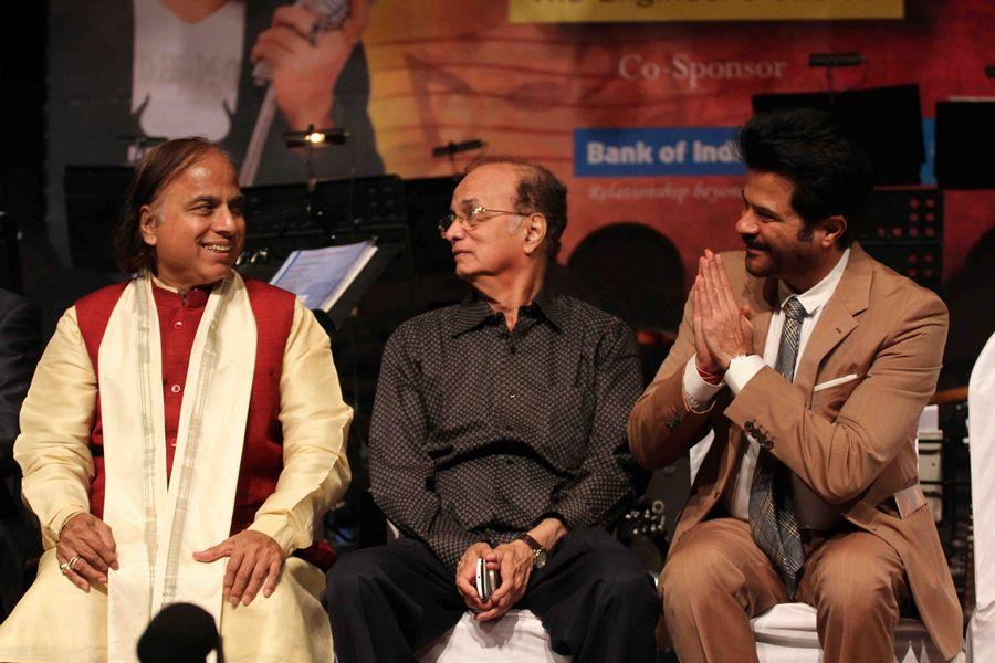 Master Dinanath Mangeshkar Awards 2015