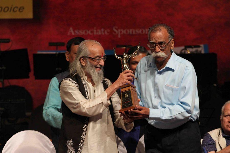 Master Dinanath Mangeshkar Awards 2015