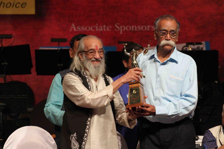 Master Dinanath Mangeshkar Awards 2015
