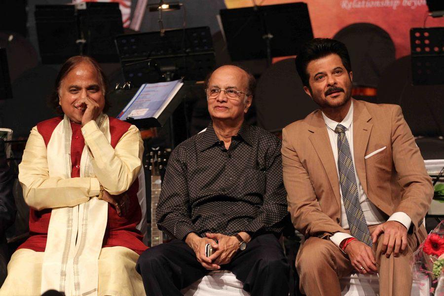 Master Dinanath Mangeshkar Awards 2015