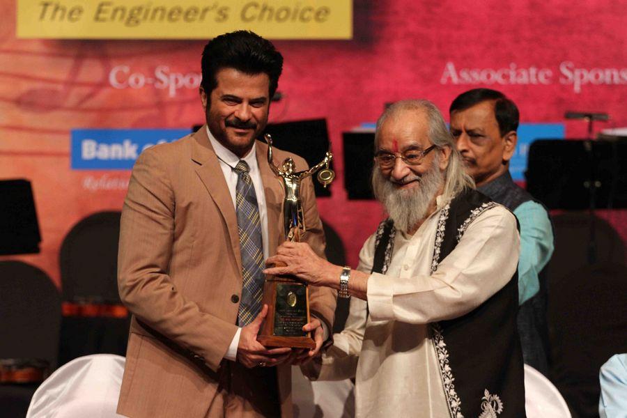 Master Dinanath Mangeshkar Awards 2015