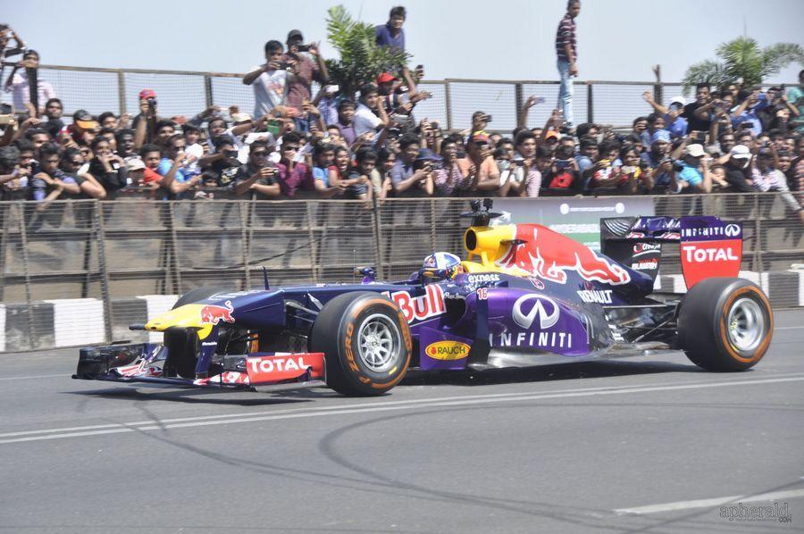 Nagarjuna And  Naga chaitanya Flagoff Redbull F1 Showrun