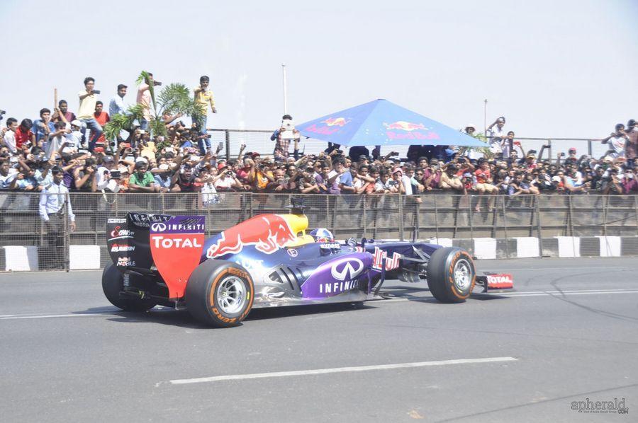Nagarjuna And  Naga chaitanya Flagoff Redbull F1 Showrun