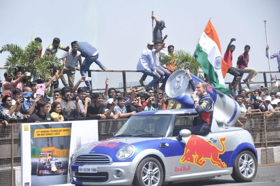 Nagarjuna And  Naga chaitanya Flagoff Redbull F1 Showrun
