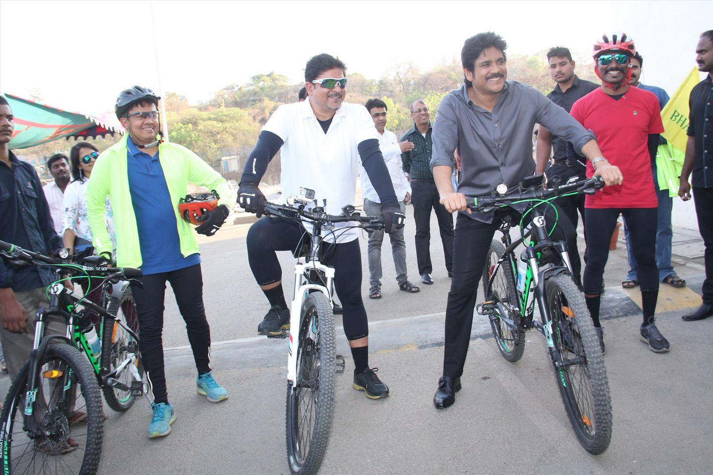 Nagarjuna Flagged Off Yoga Chakra Cyclathon Photos