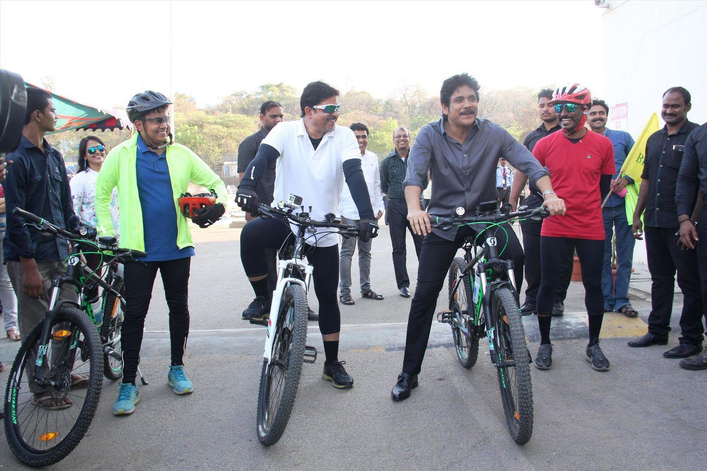 Nagarjuna Flagged Off Yoga Chakra Cyclathon Photos