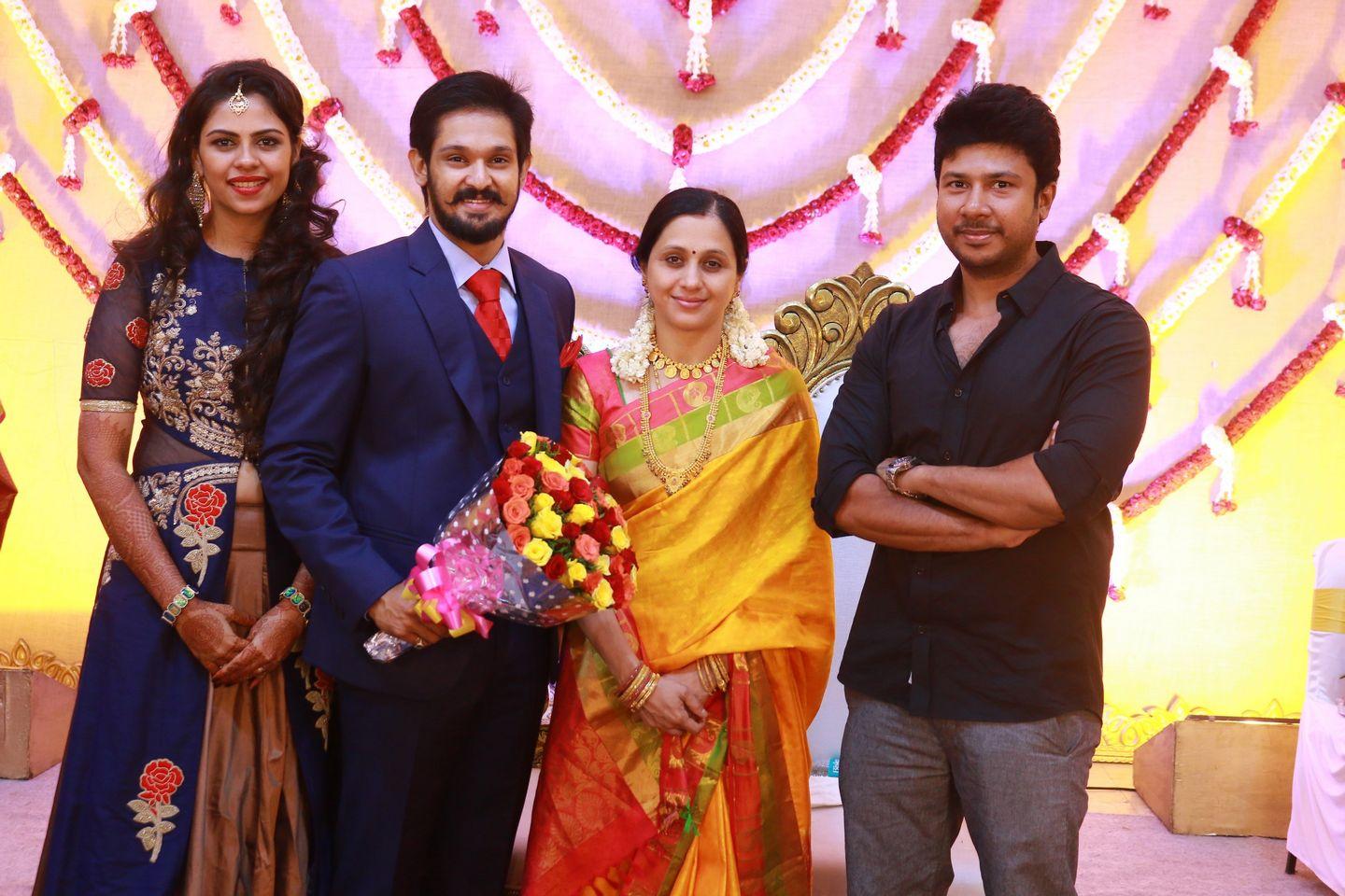 Nakul Sruti Wedding Reception Photos