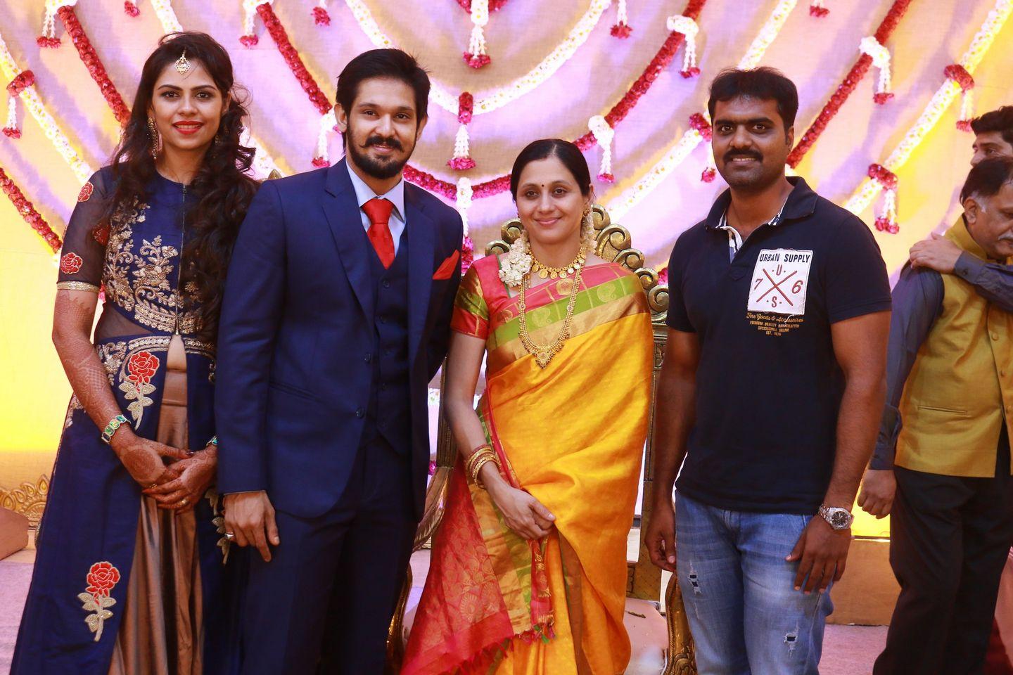 Nakul Sruti Wedding Reception Photos