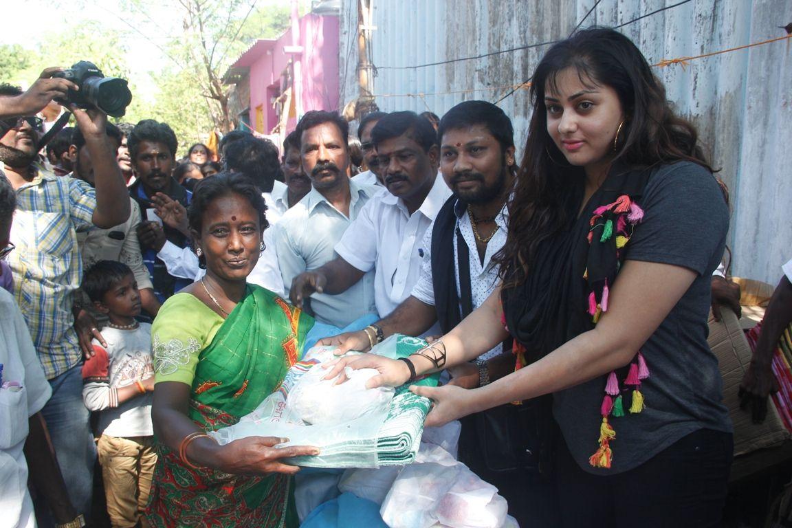 Namita Flood Relife help in Tiruvotriyur Photos