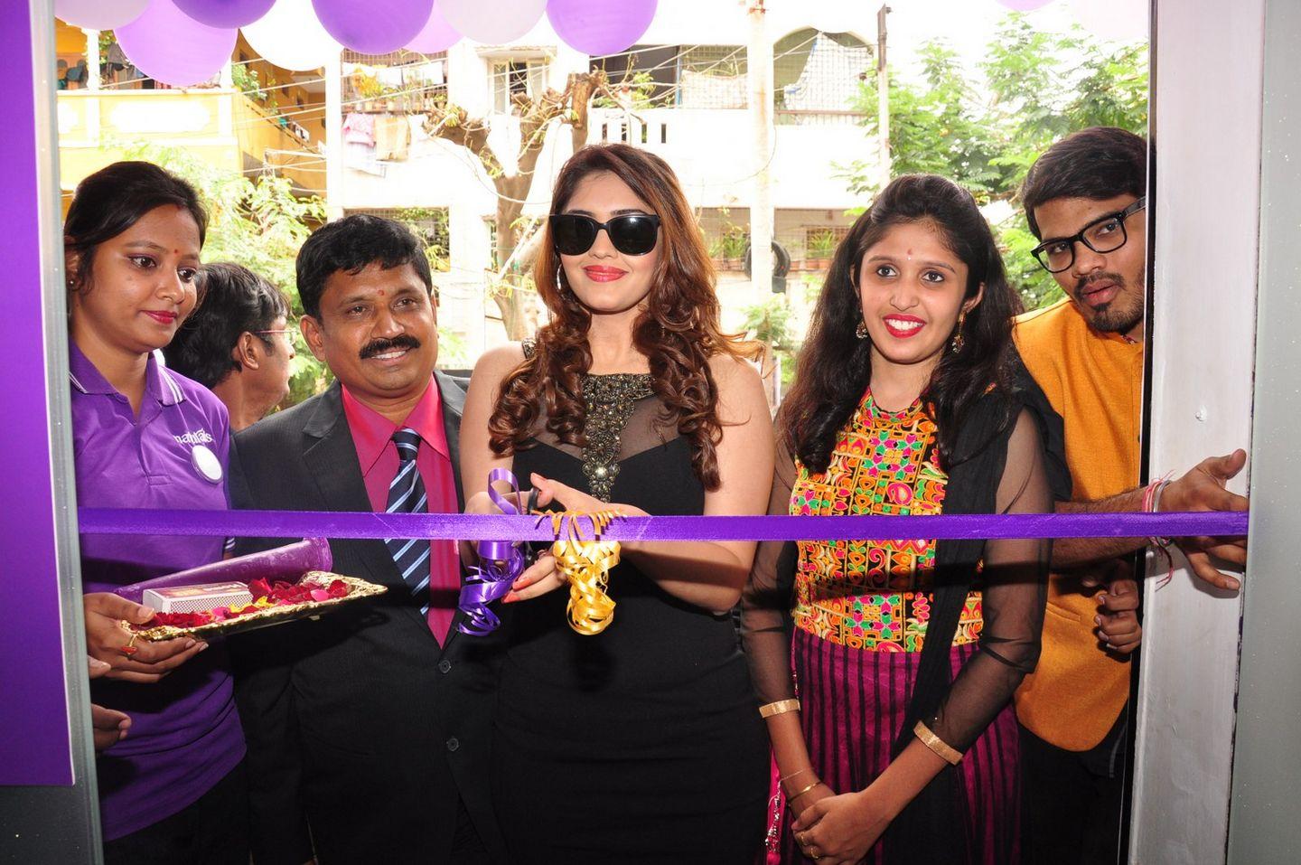 Naturals Franchise Salon Launch Pics at Gandhi Nagar