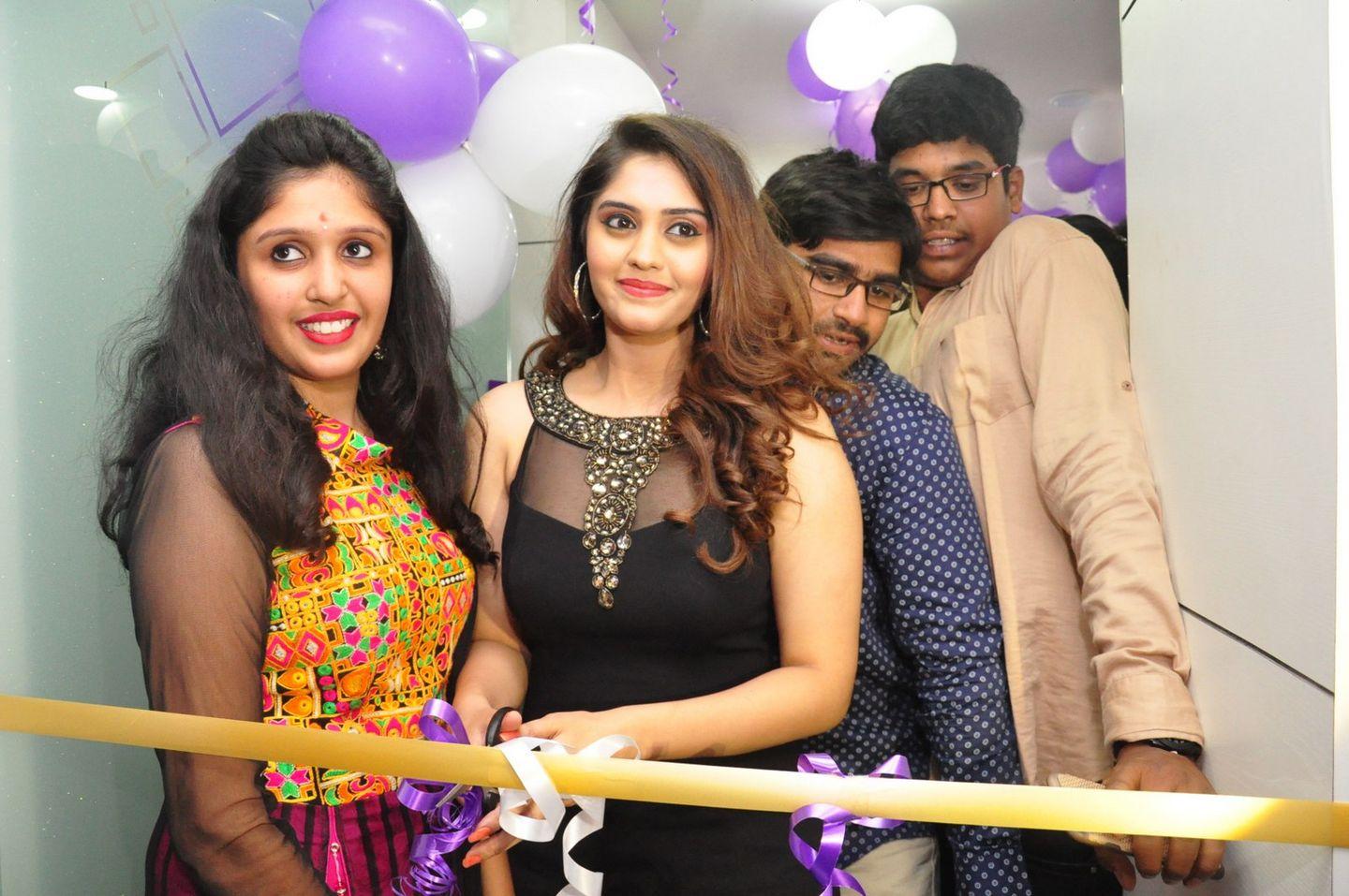 Naturals Franchise Salon Launch Pics at Gandhi Nagar