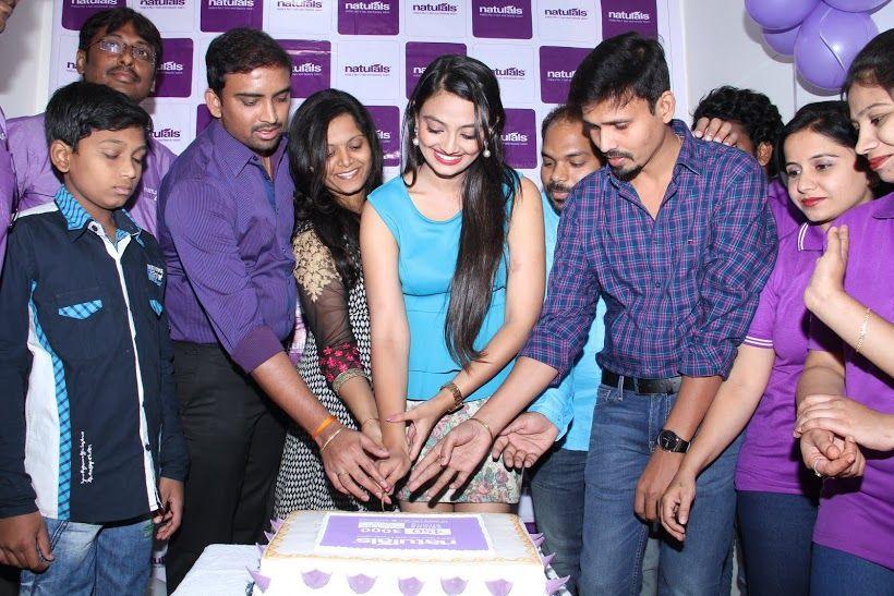 Nikitha Narayan Launches Naturals