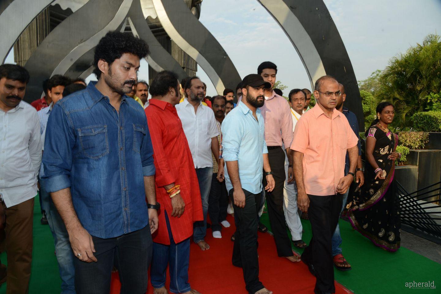 NTR Family Visit NTR Ghat