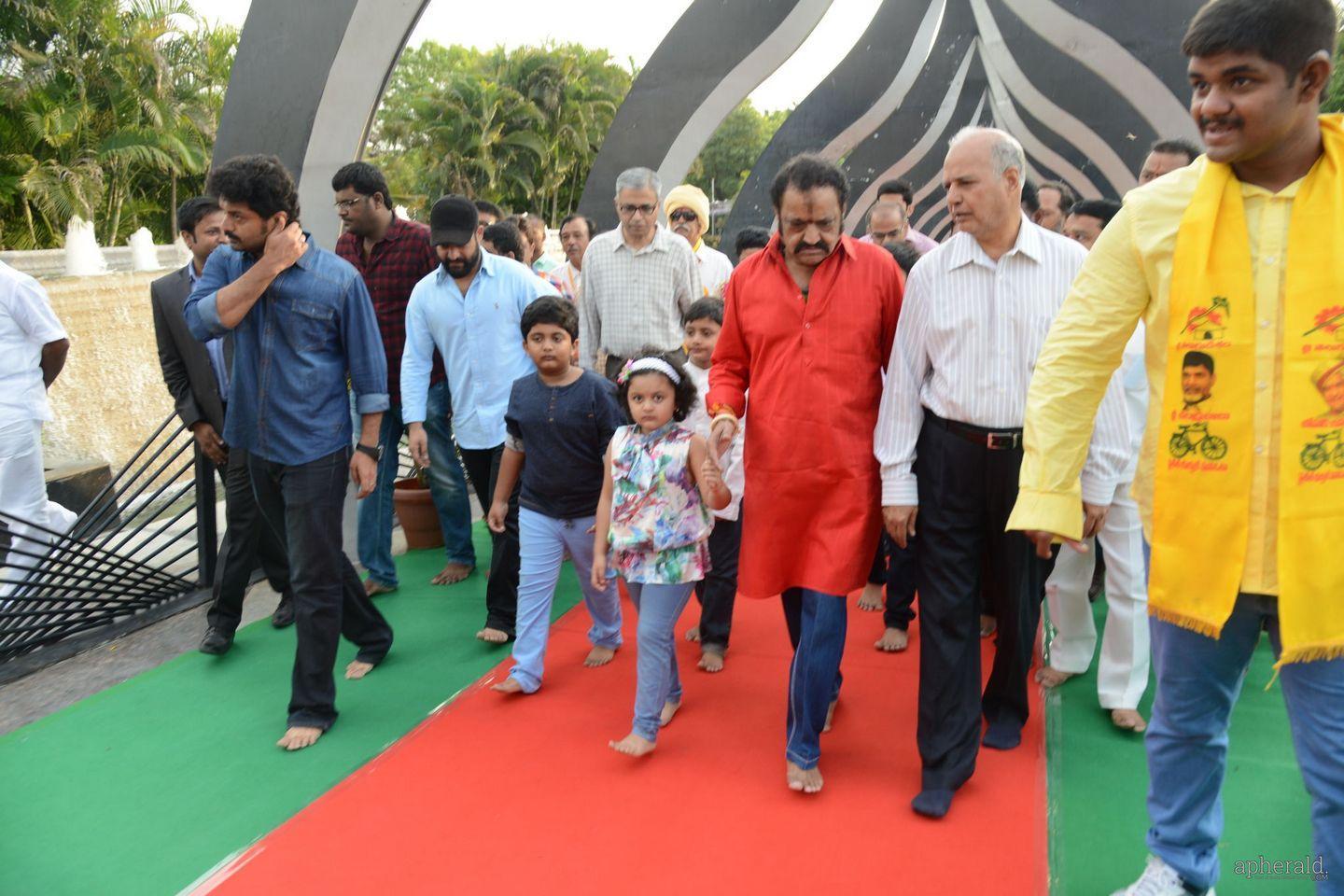 NTR Family Visit NTR Ghat
