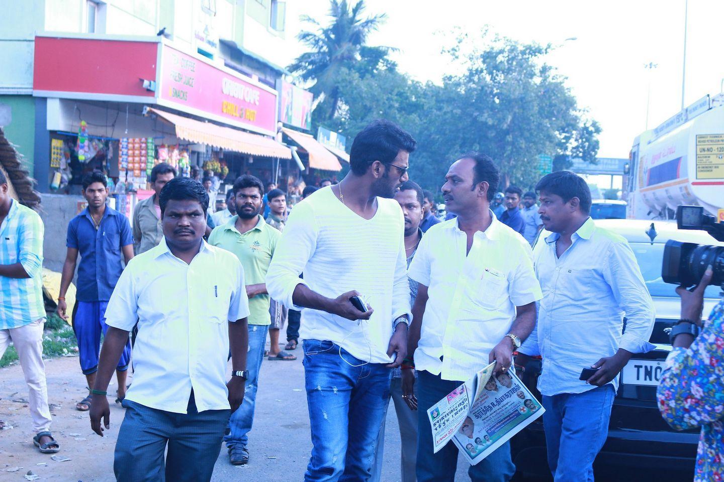 Paandavar Ani Team Kick starts The Canvas Trip