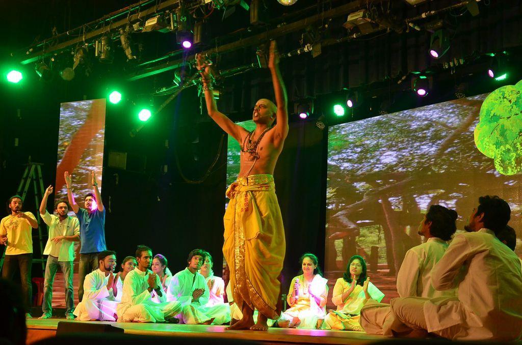 Pattanathil Bhootham Stage Drama Show Stills