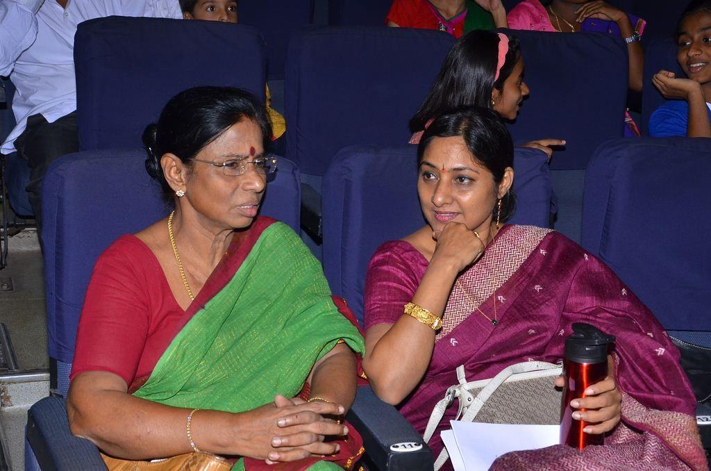 Pattanathil Bhootham Stage Drama Show Stills