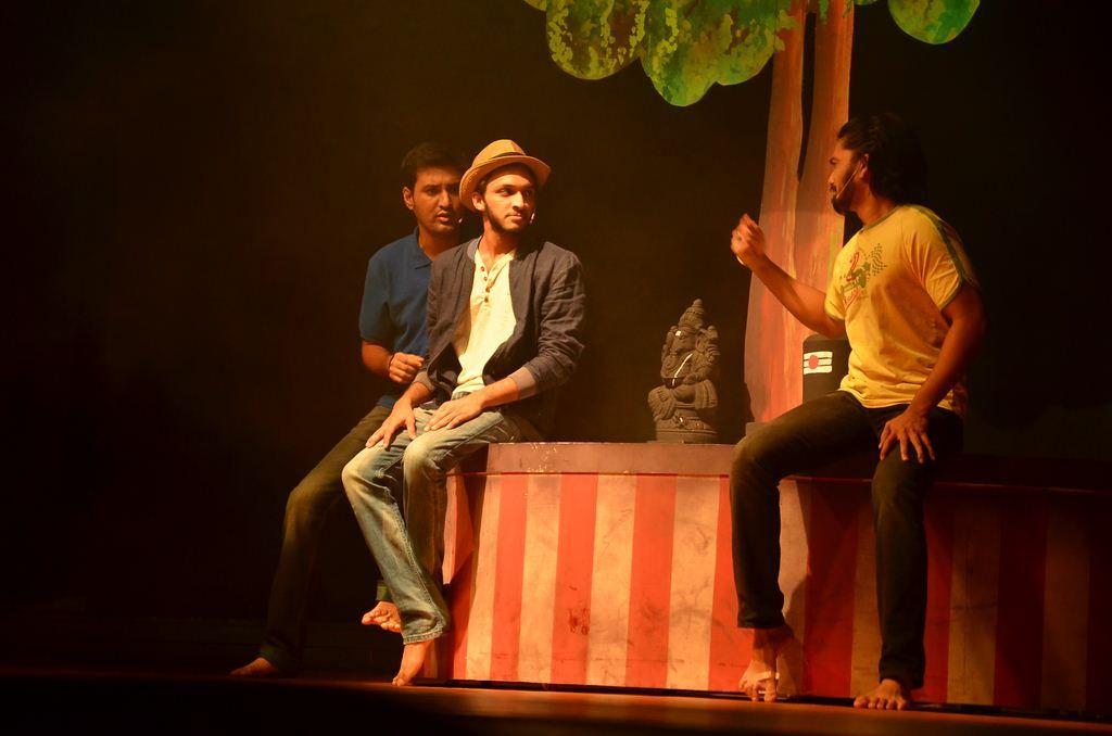 Pattanathil Bhootham Stage Drama Show Stills