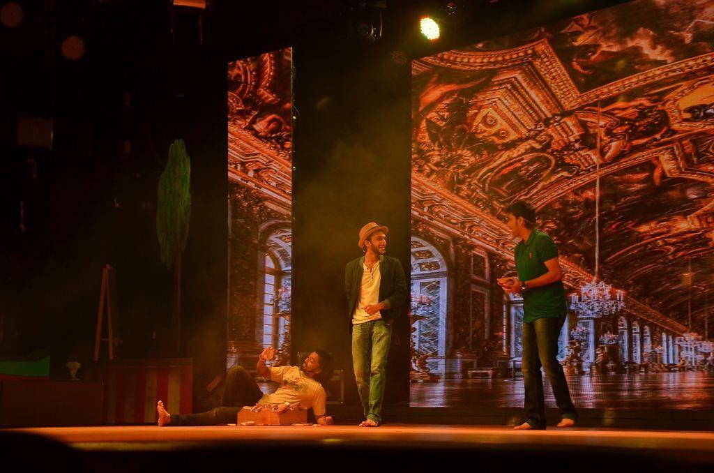 Pattanathil Bhootham Stage Drama Show Stills