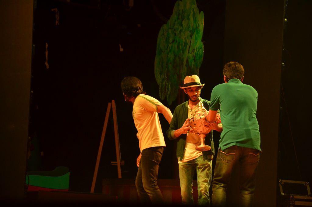 Pattanathil Bhootham Stage Drama Show Stills