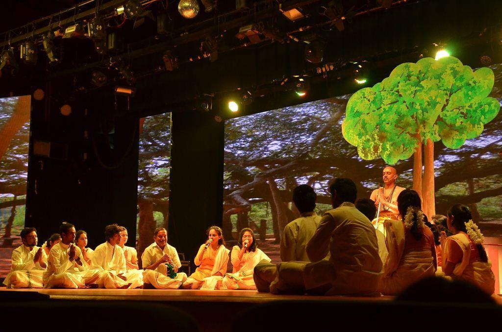 Pattanathil Bhootham Stage Drama Show Stills