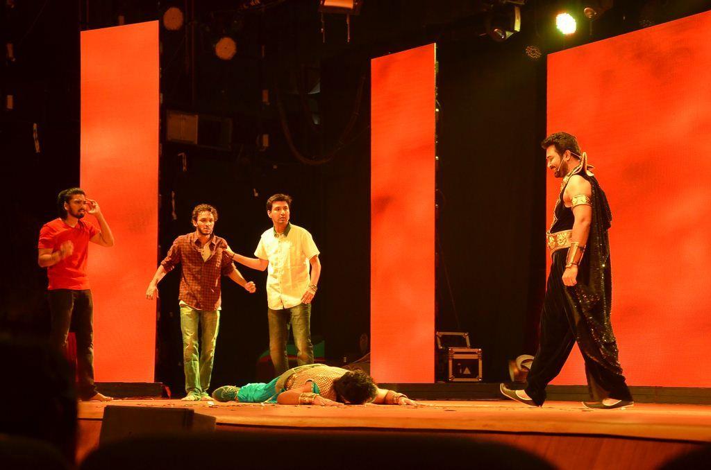 Pattanathil Bhootham Stage Drama Show Stills