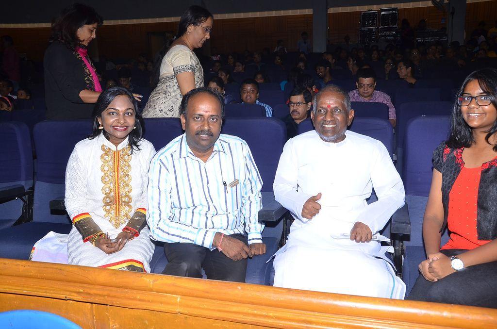 Pattanathil Bhootham Stage Drama Show Stills