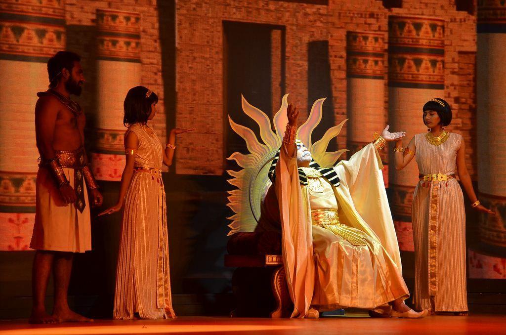 Pattanathil Bhootham Stage Drama Show Stills