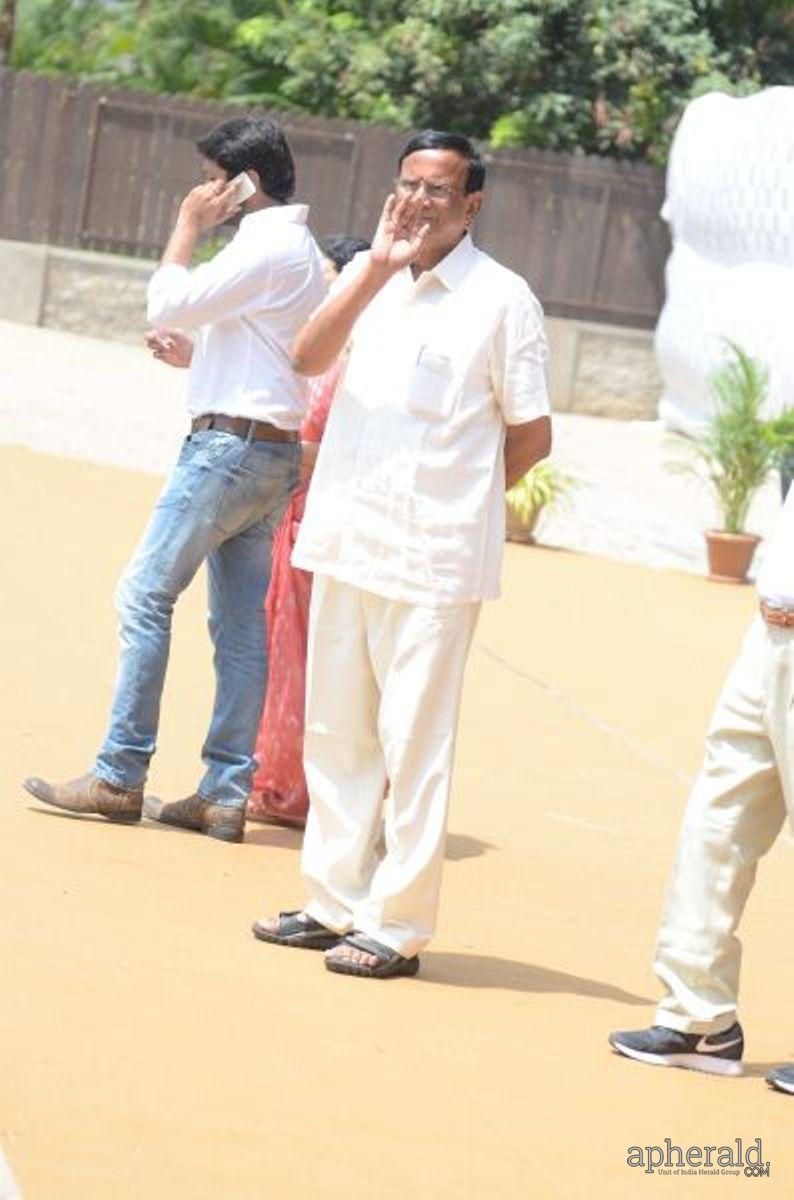 politicians at manchu manoj wedding