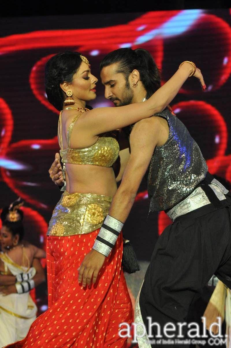 Pooja Kumar Dance Stills