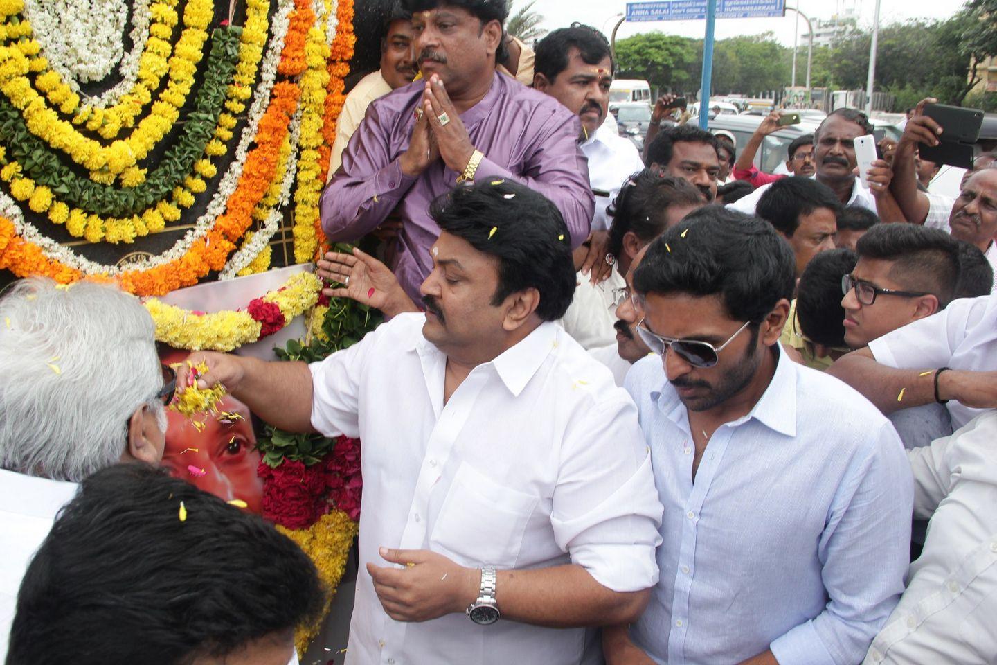 Prabhu and Vikram Prabhu at Shivaji Statue Photos