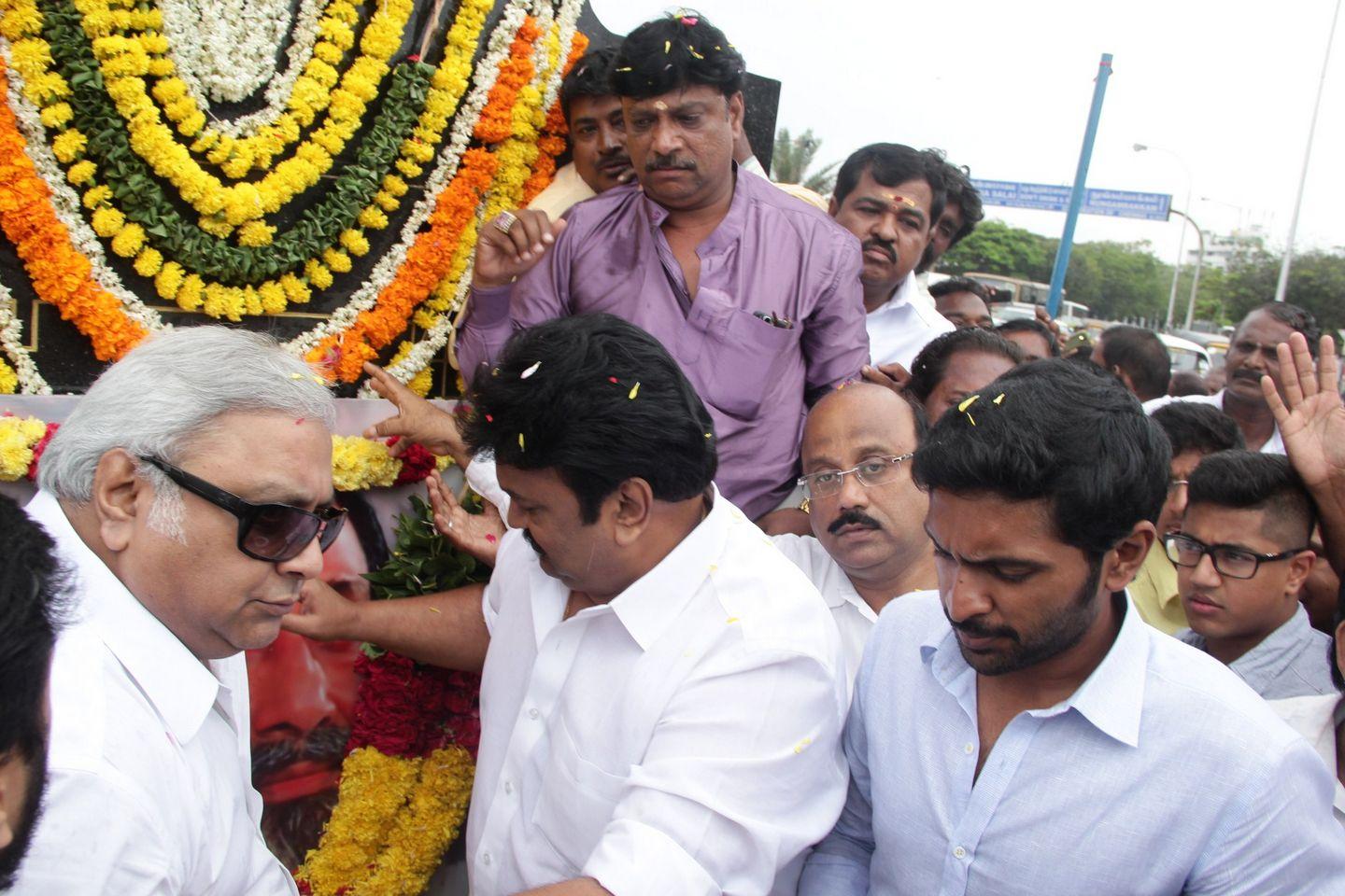 Prabhu and Vikram Prabhu at Shivaji Statue Photos