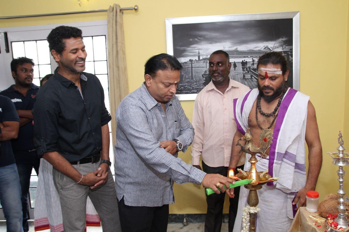 Prabhu Deva launches Vinodan in Style