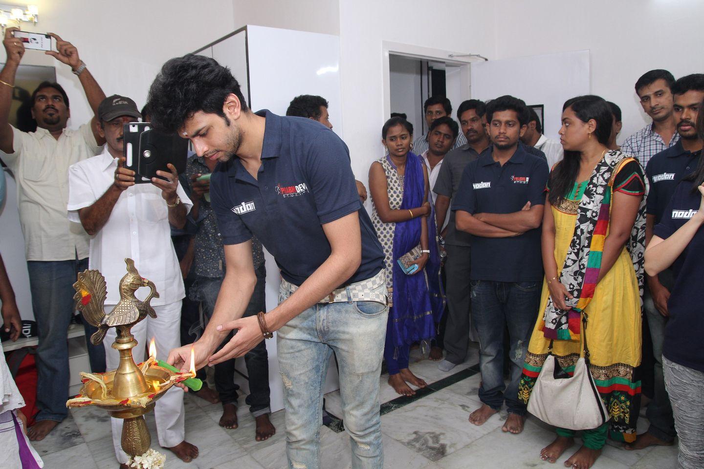 Prabhu Deva launches Vinodan in Style