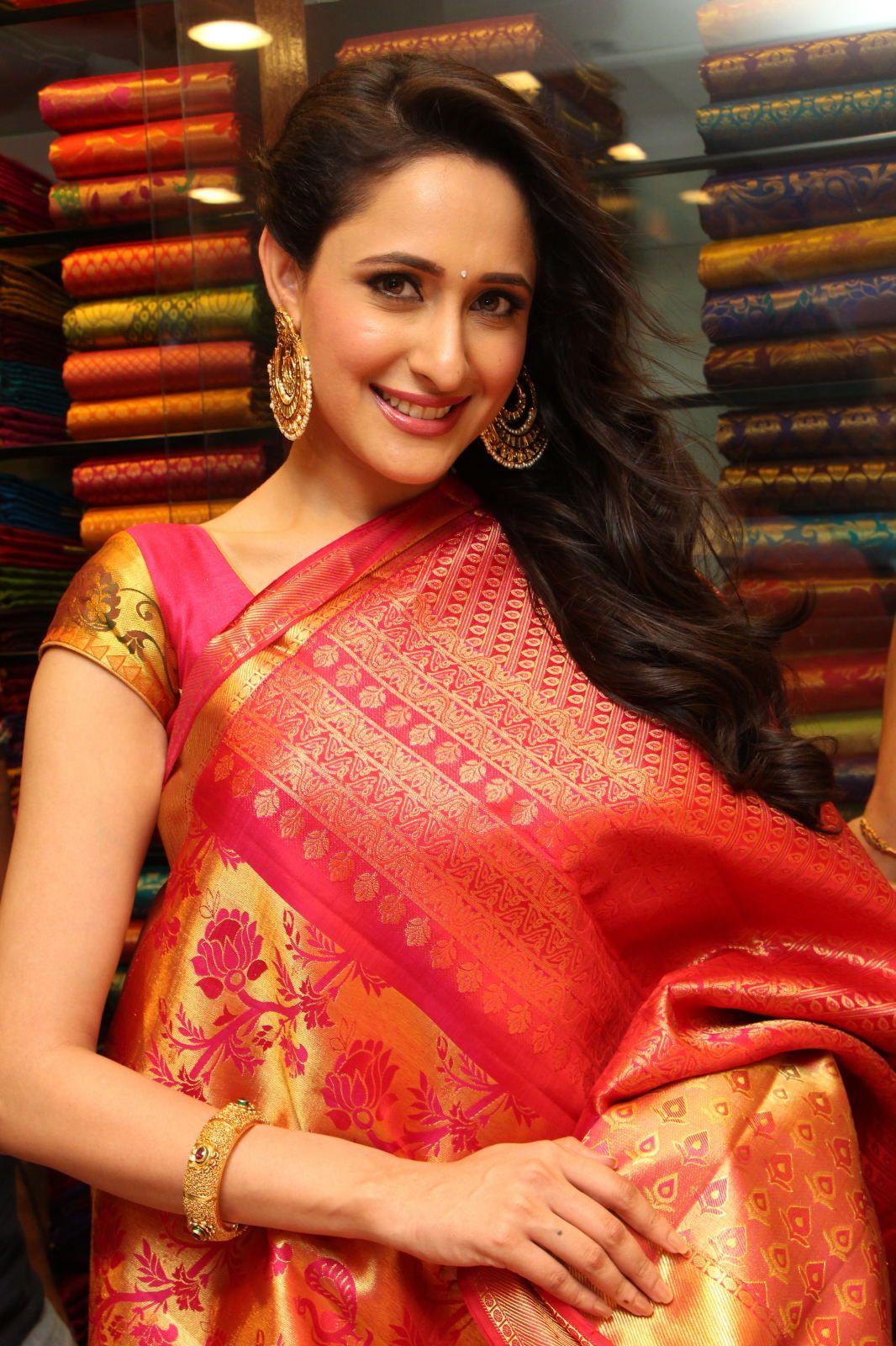  Pragya Jaiswal Launches Mangalam Showroom Pics