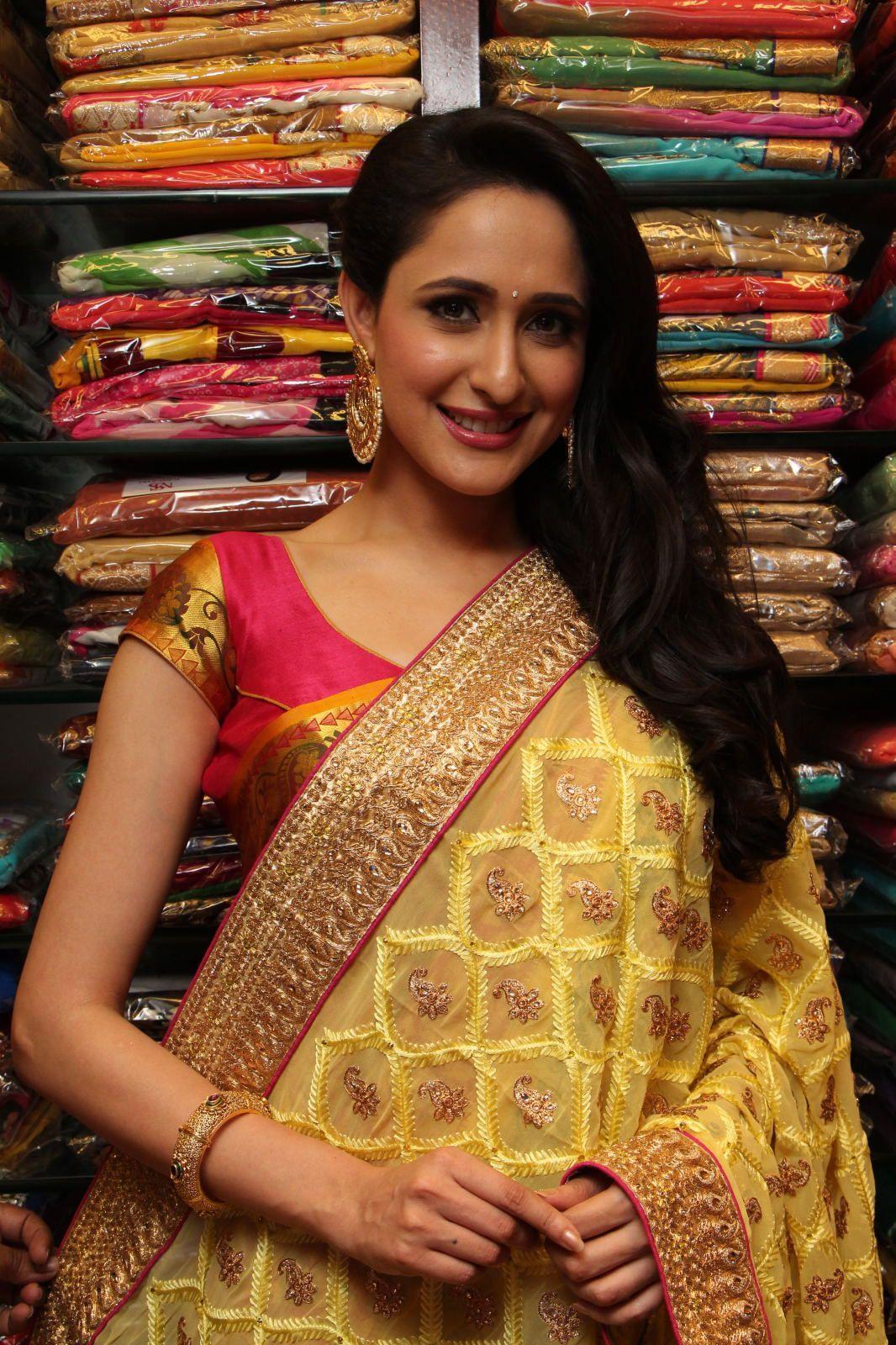  Pragya Jaiswal Launches Mangalam Showroom Pics