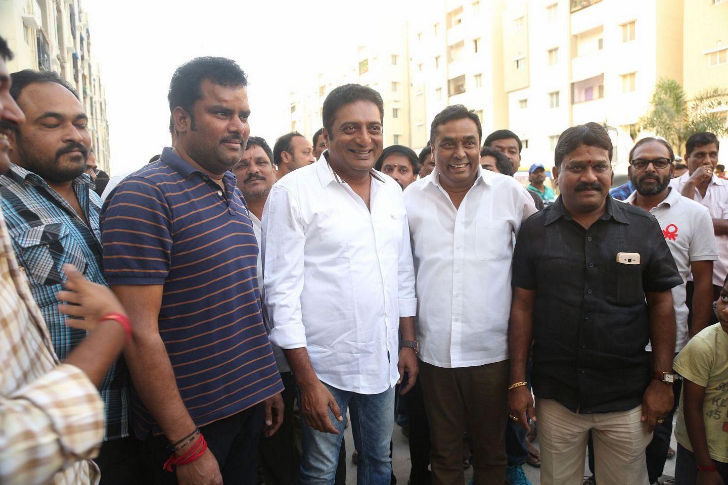 Prakash Raj Vegmantra Launch Photos