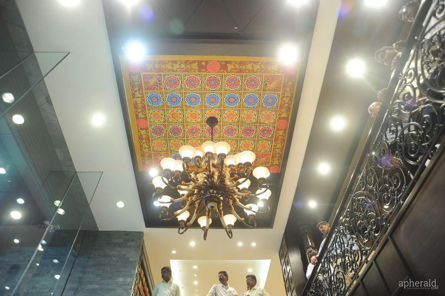 Pranitha Launches VRK Silks at Kukatpally