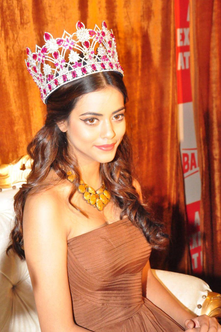 Priyadarshini Latest Stills at Barbeque Nation Opening