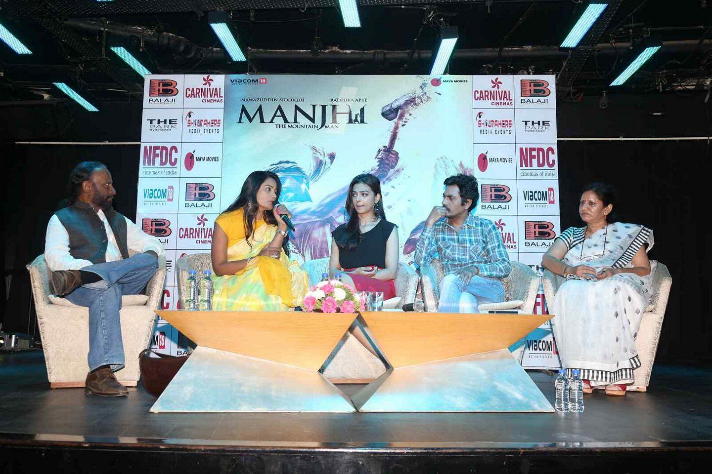 Radhika Apte At Manjhi Press Meet Photos
