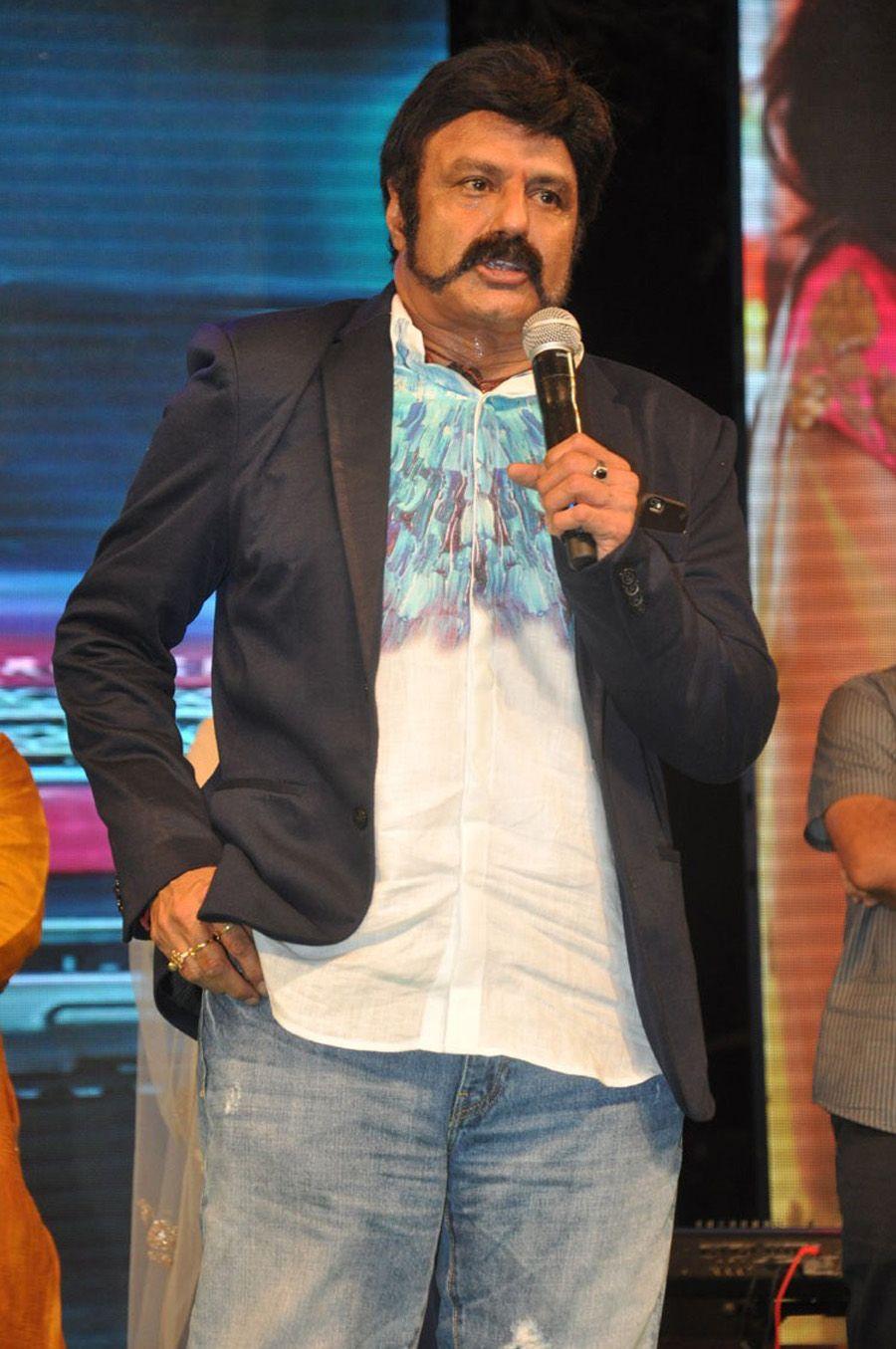 Raja Cheyyi Veste Audio Photos