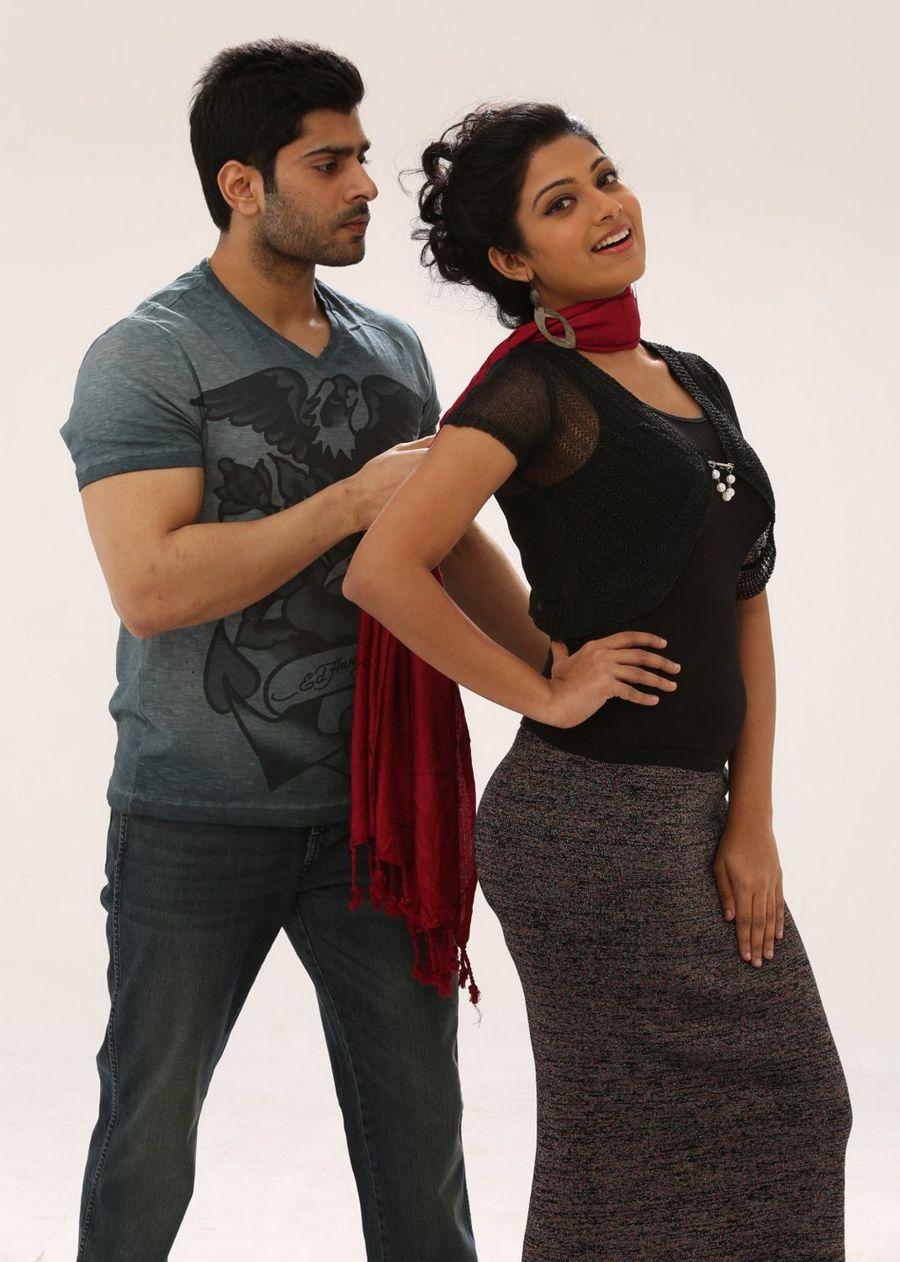 Rajavin Paarvai Raniyin Pakkam Movie Stills