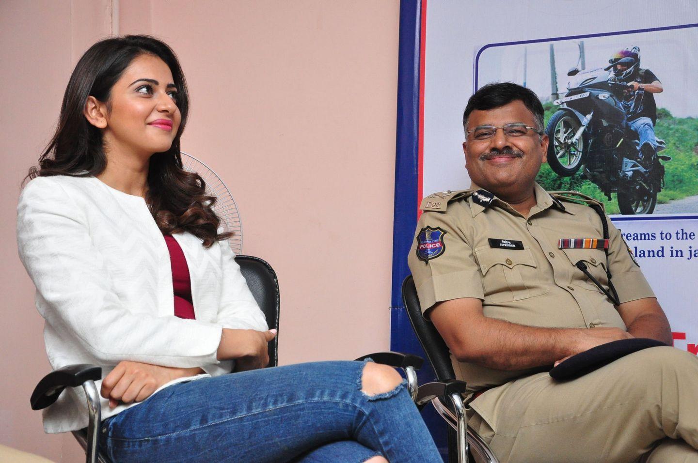 Rakul Preet Singh at Hyd Traffic Awareness Programme Photos