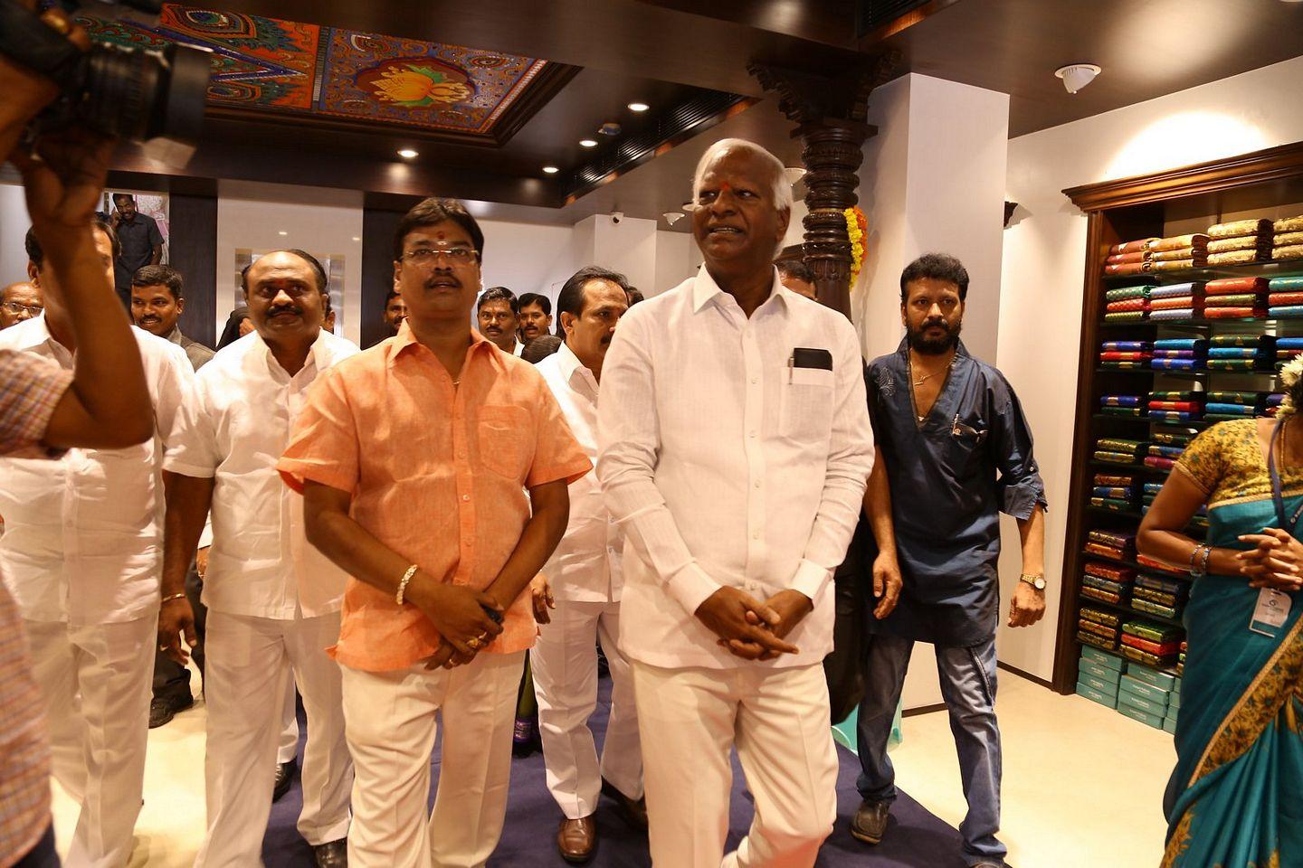 Rashi Khanna Launches Kasam Pullaiah Shopping Mall Pics