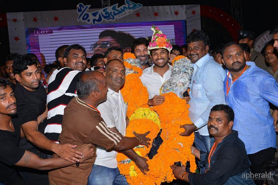 S/o Satyamurthy Success Meet At Viazg