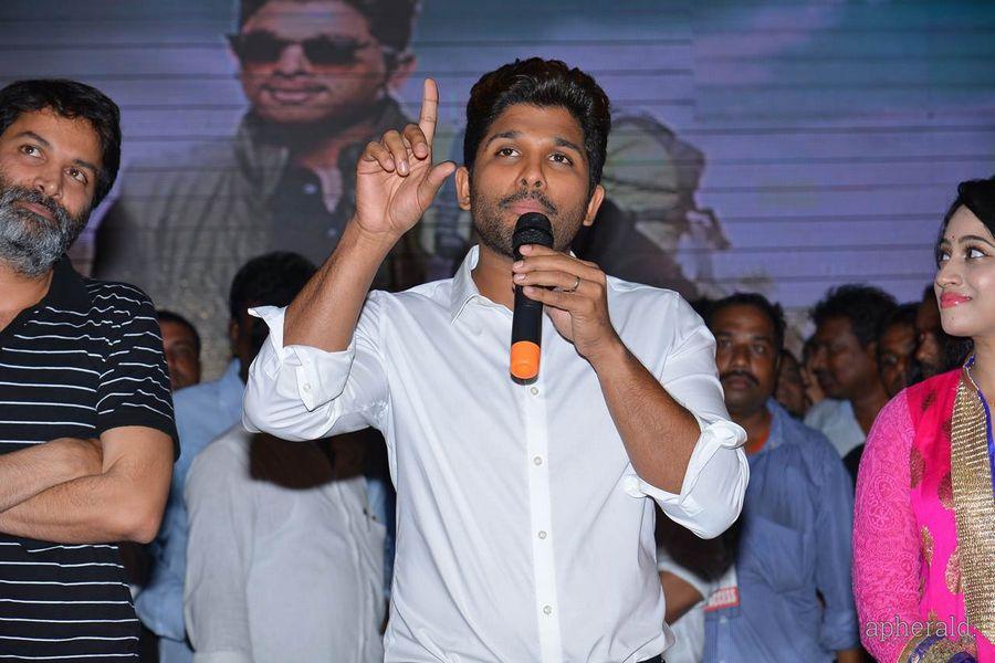 S/o Satyamurthy Success Meet At Viazg